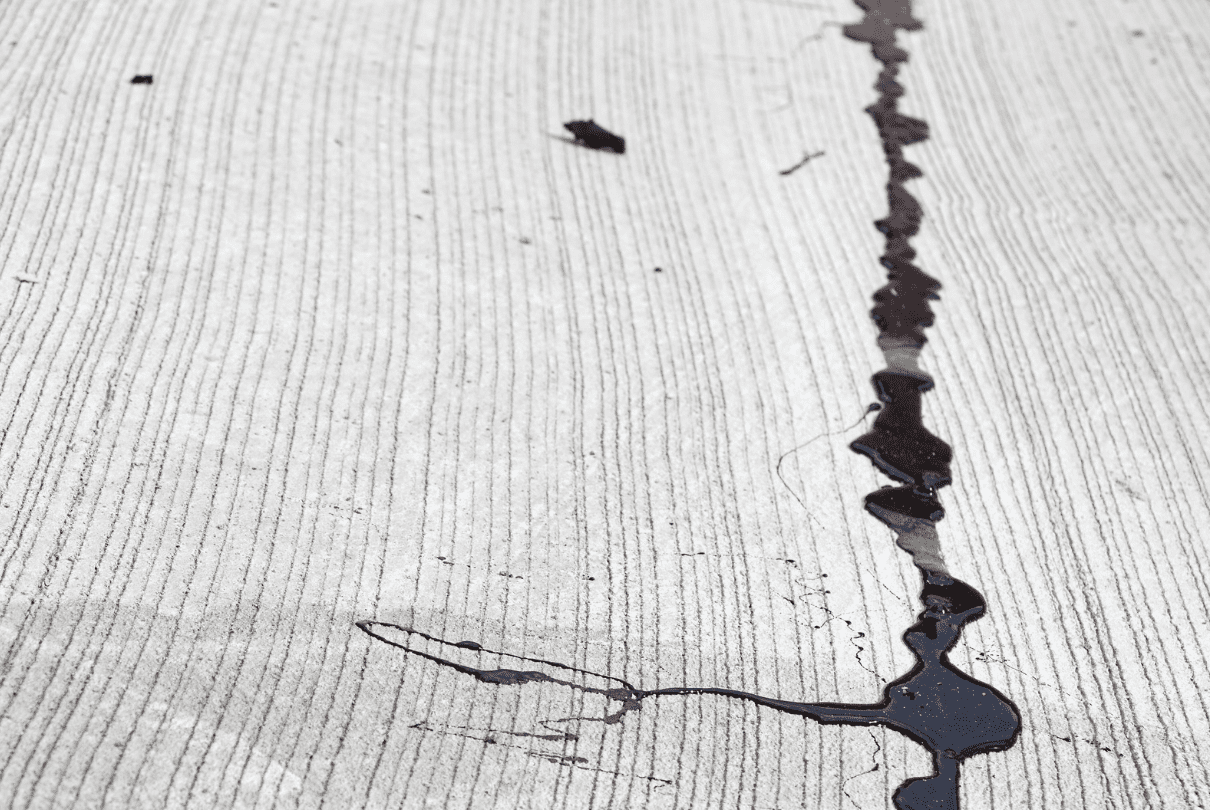 asphalt crack sealing